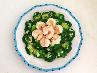 23、10分钟快手菜  凉拌蒜蓉虾仁西蓝花,凉拌蒜蓉西蓝花做好了