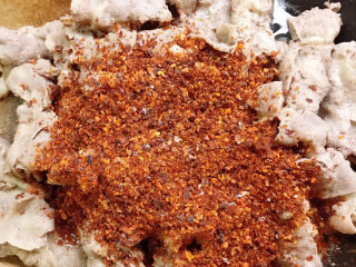 12、水煮肥牛,撒上辣椒粉