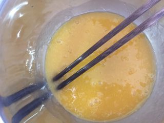 7、咖啡硬脆饼干,搅拌均匀