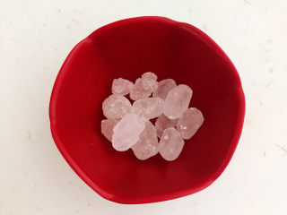 4、五香卤猪蹄,冰糖