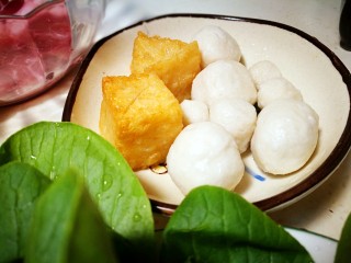 3、海鲜肥牛乌冬面,鱼圆鱼豆腐