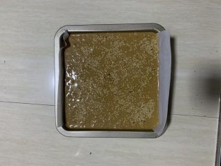 10、红枣蛋糕,入模具撒芝麻