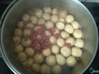 10、红糖汤丸,加入枸杞子