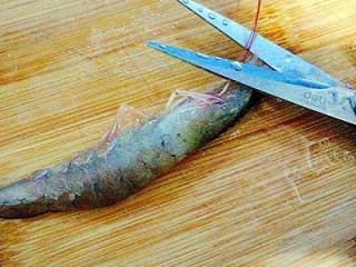 10、一锅炖+海鲜烩锅,虾洗净剪去须与脚