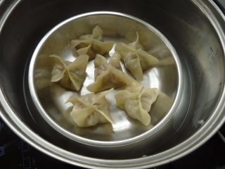 9、苦瓜饺子,蒸10分钟左右,即成