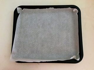 15、烤香辣鳕鱼,烤盘放入一张油脂