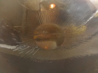 9、蚝油草菇炒芦笋,锅烧热倒油