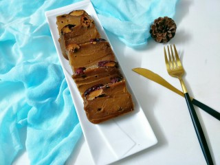 12、红糖年糕,直接切片就很好吃了,煎一下更香