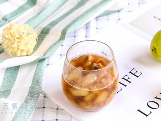 4、雪梨麦冬芦根饮,清甜很好喝。