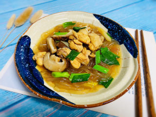 20、小鸡炖蘑菇粉条,成品图