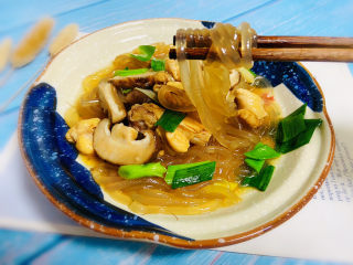 21、小鸡炖蘑菇粉条,鲜香浓郁