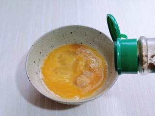 5、营养早餐 海参蒸蛋羹,加入十三香。