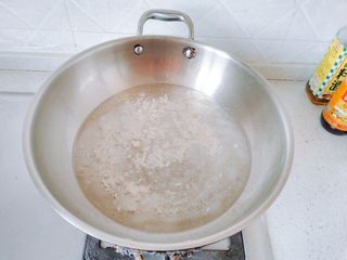 20、生菜豆腐肉沫羹,加水，水一次性加够。