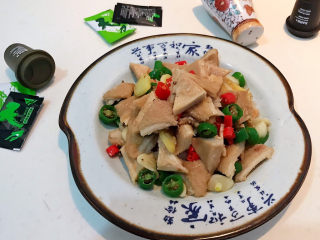 20、爆炒牛肚,爆炒牛肚鲜辣适宜，风味独特，下酒下饭都可以，非常美味~