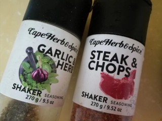 6、健脾瘦身早餐 茯苓山药土豆泥,大蒜香草粉和胡椒辣椒粉,有利于瘦身去湿