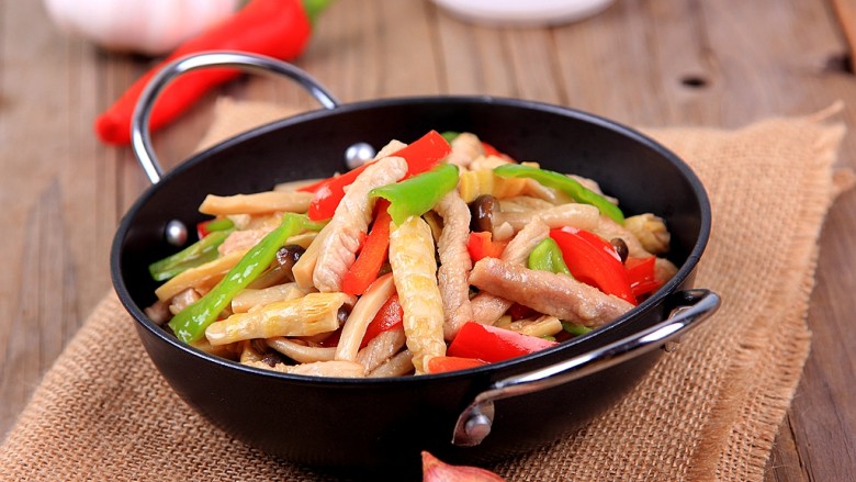 过年菜三鲜蘑菇煲