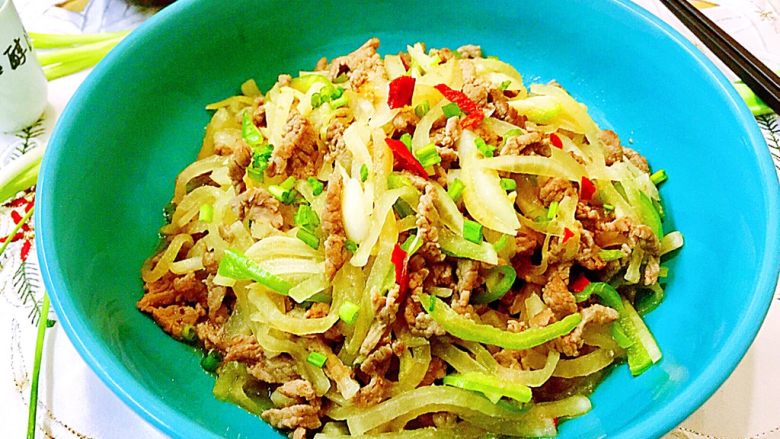 温补驱寒白萝卜炒牛肉