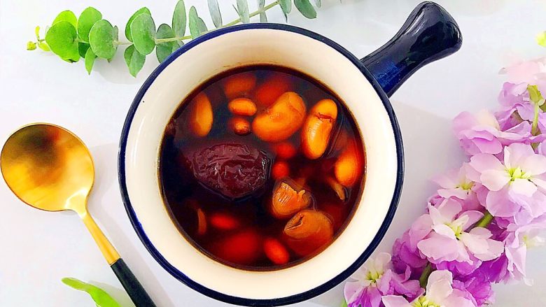 养生养颜之护肤护发美人羹红枣花生桂圆芸豆汤