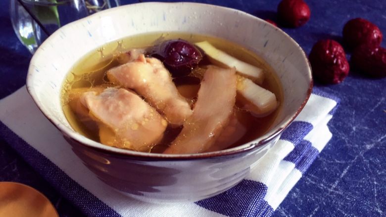 沙参玉竹椰子鸡汤附开椰子方法