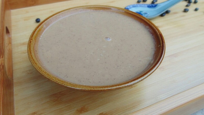 黑豆红枣豆浆