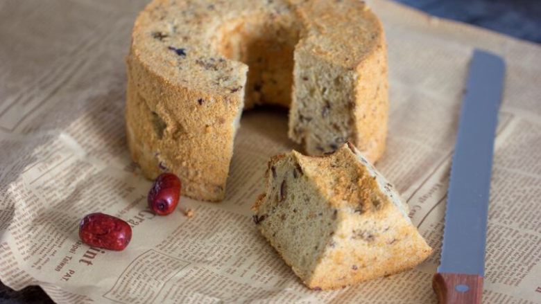 老少咸宜的红枣戚风蛋糕