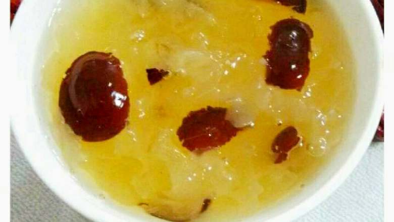 雪莲银耳红枣羹健康美颜餐