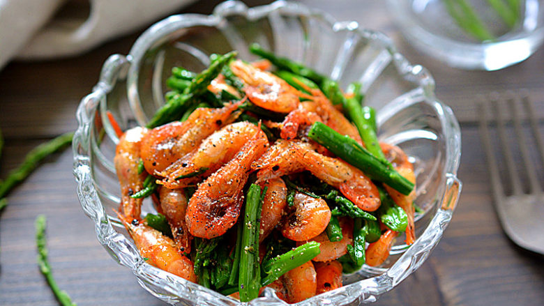 芦笋花炒小河虾