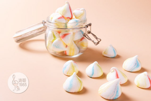 彩虹蛋白饼干外形可爱口感入口即化