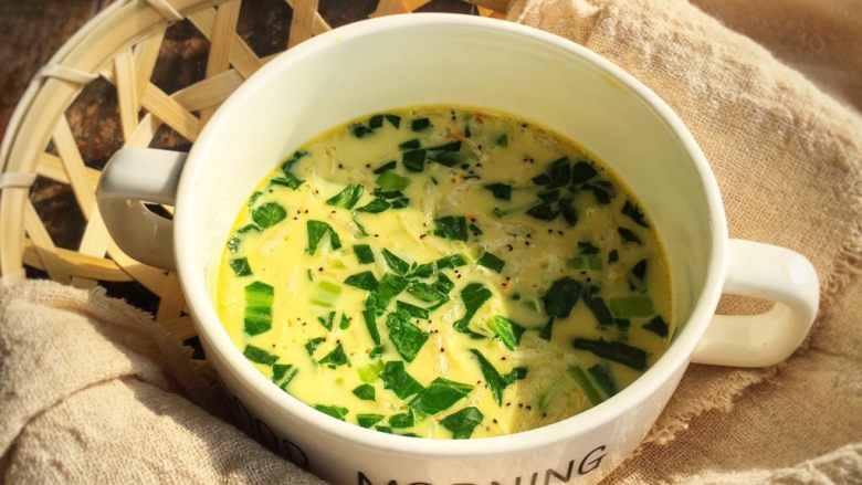 宝宝辅食10M青菜虾皮鸡蛋羹