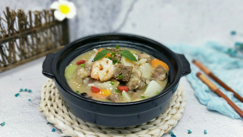 做年货＋养生增强免疫力的牛肉萝卜煲