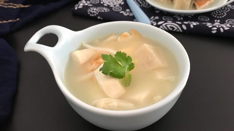 三文鱼头粉葛豆腐汤即滚靓汤