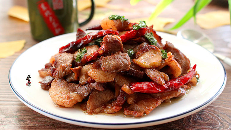 香辣薄荷炒羊肉