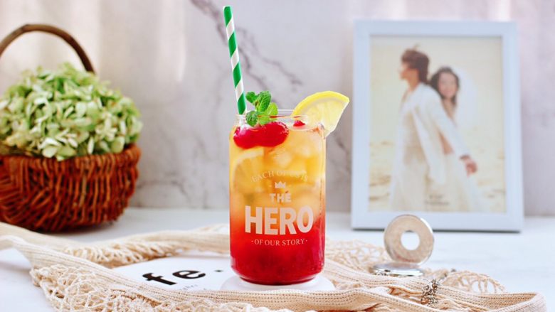 蔓越莓草莓花茶饮