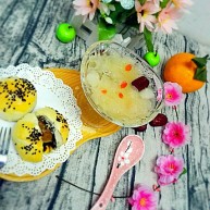 冰糖雪梨银耳红枣羹