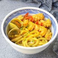 咖喱海鲜乌冬面