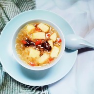 苹果银耳红枣汤