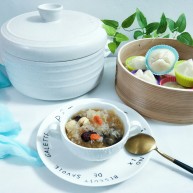 椰香米糕红枣莲子银耳汤