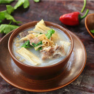 裙边腐竹排骨汤