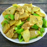 尖椒土豆片小炒肉