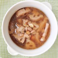 花生莲藕排骨汤