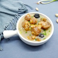 冬季暖身汤白果炖羊蹄