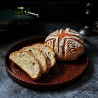 蔓越梅花生黑麦软欧包