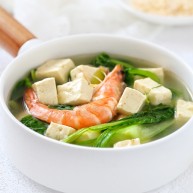 鲜虾小白菜豆腐汤
