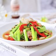 菜心红椒炒肉片