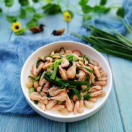 家常菜韭菜炒小白虾