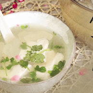 鱼头豆腐汤春分清补减酸增辛