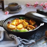 菌类料理虫草花山药排骨汤