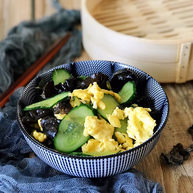 黄瓜木耳炒鸡蛋