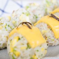 芝士片烤吞拿鱼饭团