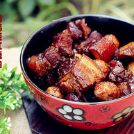 虎皮鹌鹑蛋红烧肉